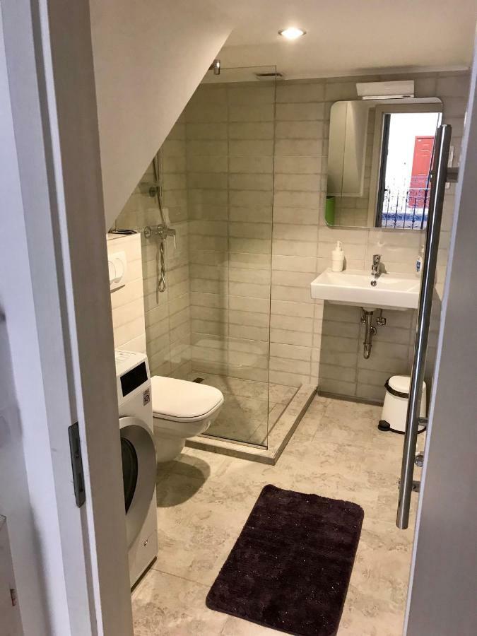 3 Comfortable And Cosy Apartments In Heart Of Budapest Near Basilica Exterior photo